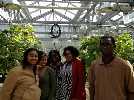 Jamie, Maya, Chaunte, Lauren, and Curtis visit the Green House