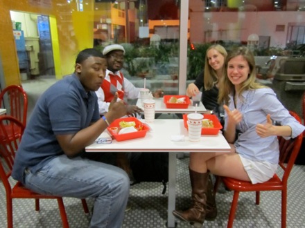 Antonio and Sonni have their first taste of In N' Out burger with Eden and Kelli.