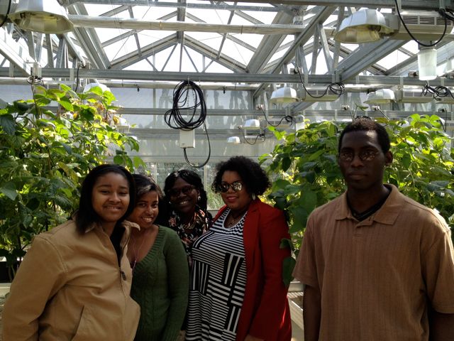 Jamie, Maya, Chaunte, Lauren, and Curtis visit the Green House